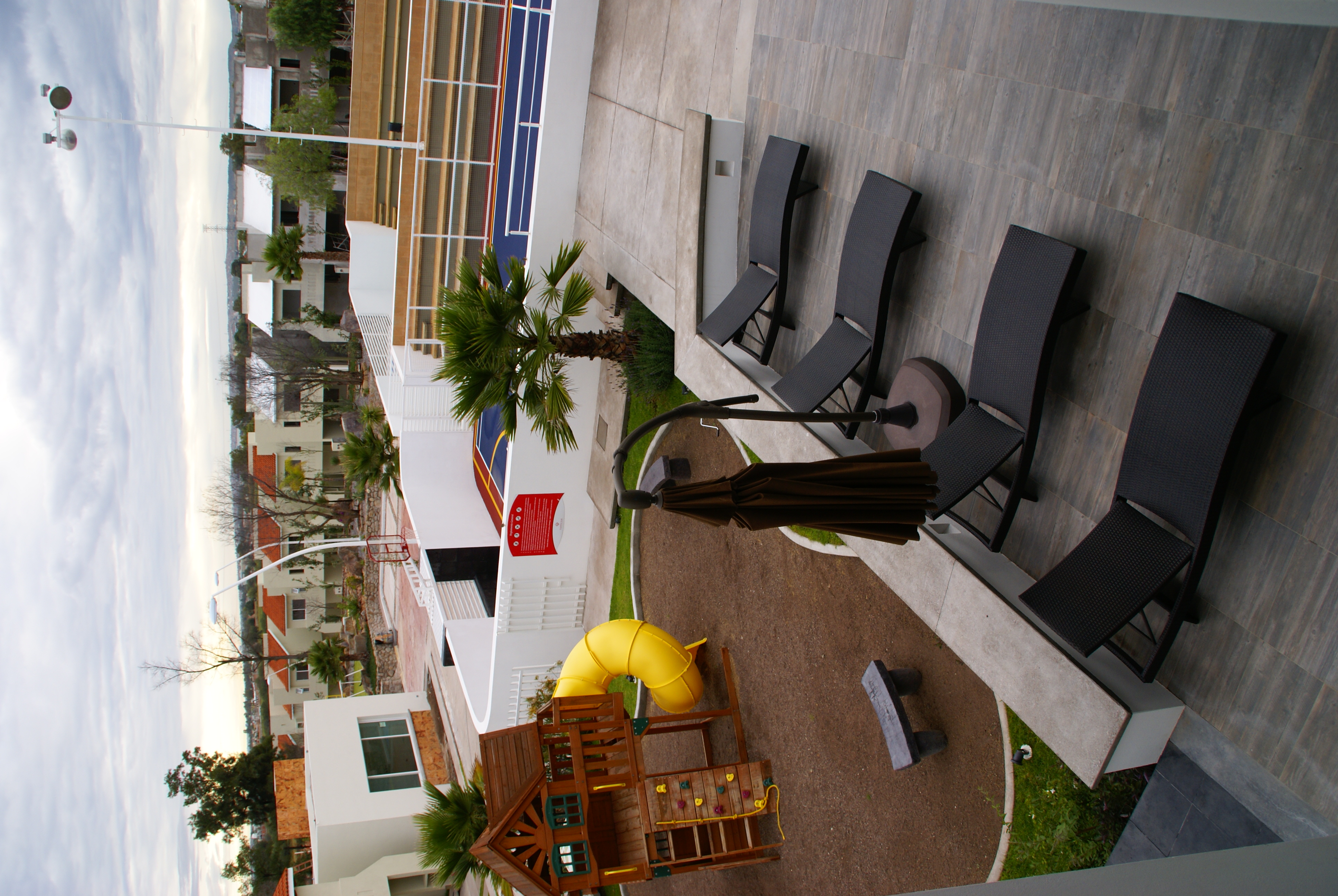 Orange House - 5